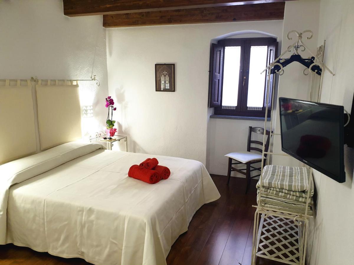 The Templars Guesthouse Santu Lussurgiu Εξωτερικό φωτογραφία