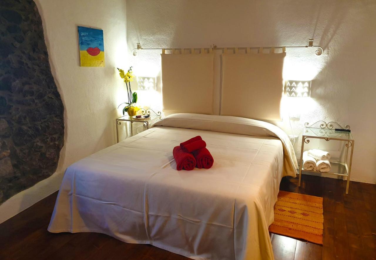 The Templars Guesthouse Santu Lussurgiu Εξωτερικό φωτογραφία