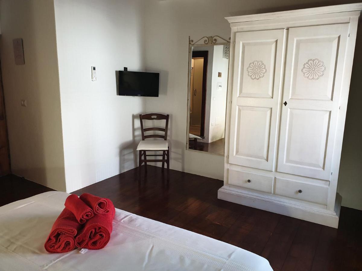 The Templars Guesthouse Santu Lussurgiu Εξωτερικό φωτογραφία
