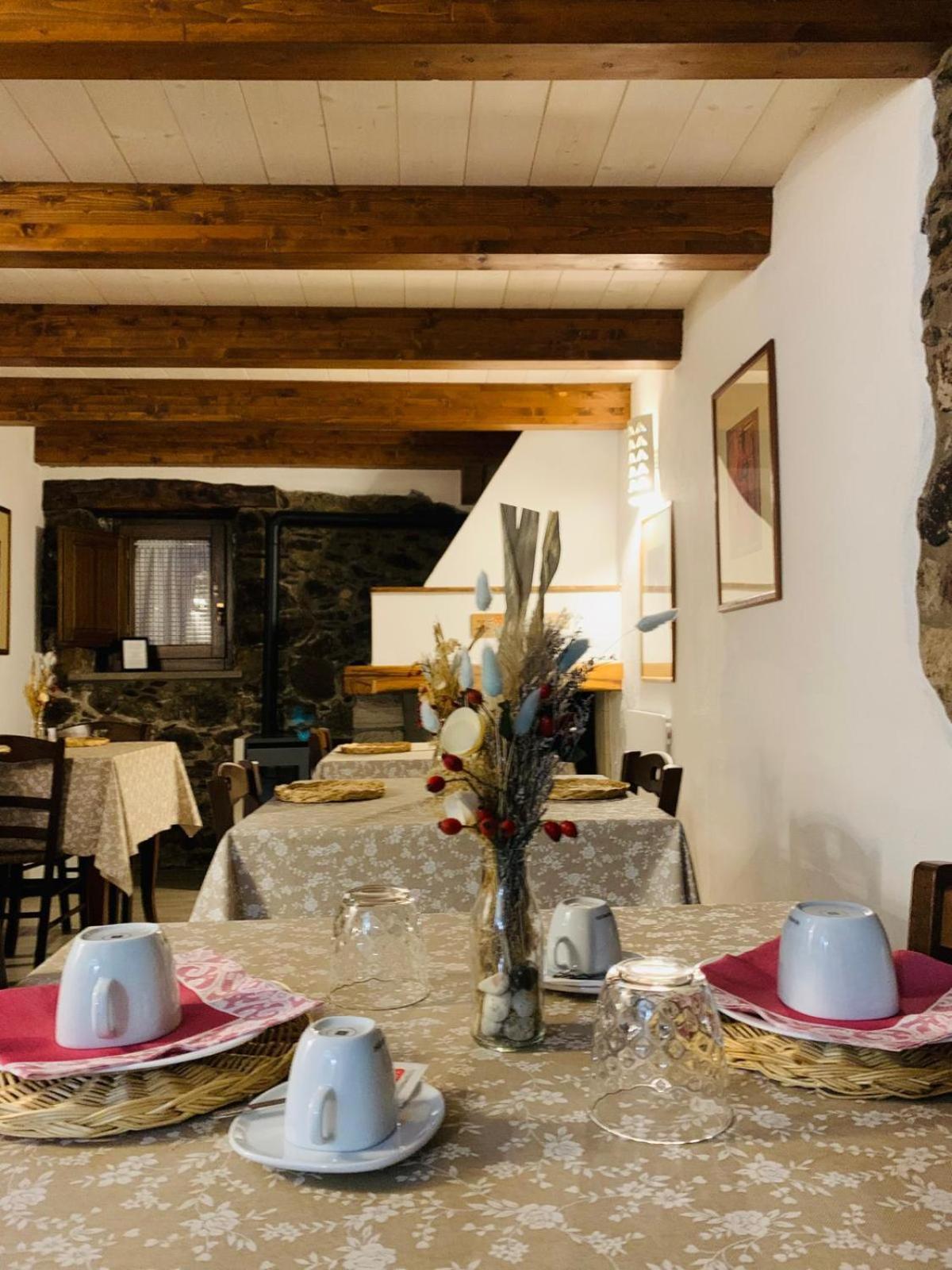 The Templars Guesthouse Santu Lussurgiu Εξωτερικό φωτογραφία