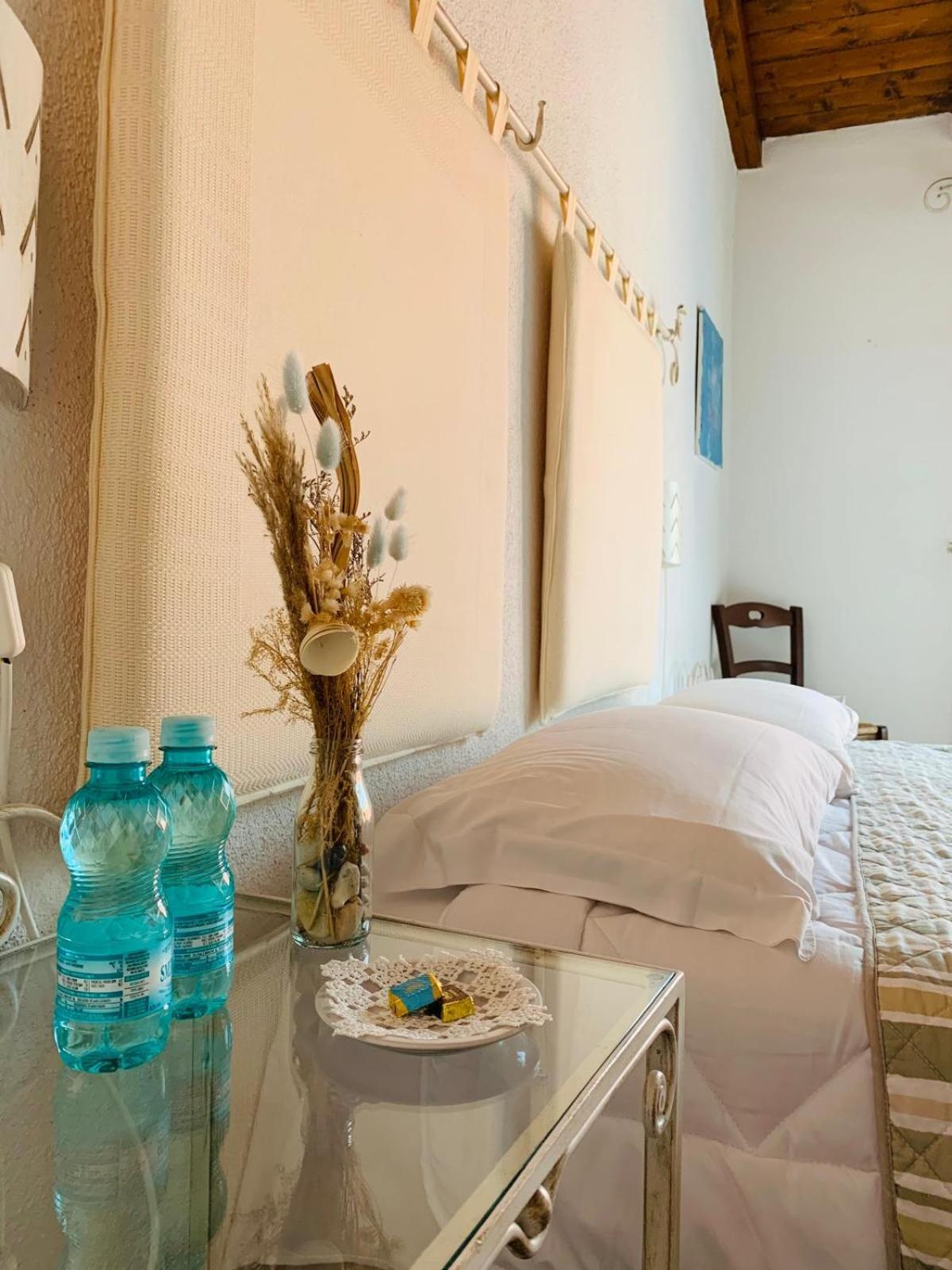The Templars Guesthouse Santu Lussurgiu Εξωτερικό φωτογραφία
