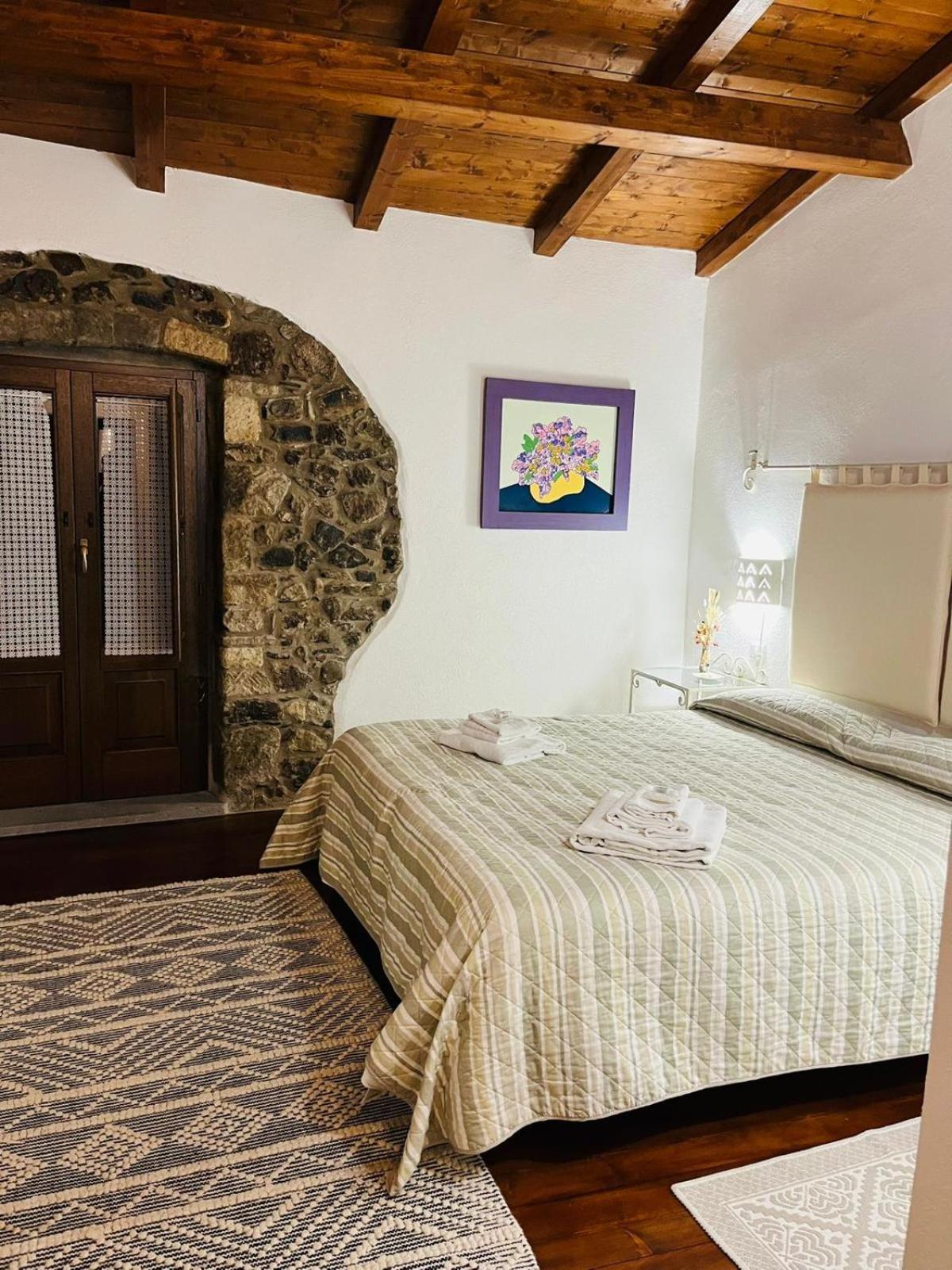 The Templars Guesthouse Santu Lussurgiu Εξωτερικό φωτογραφία