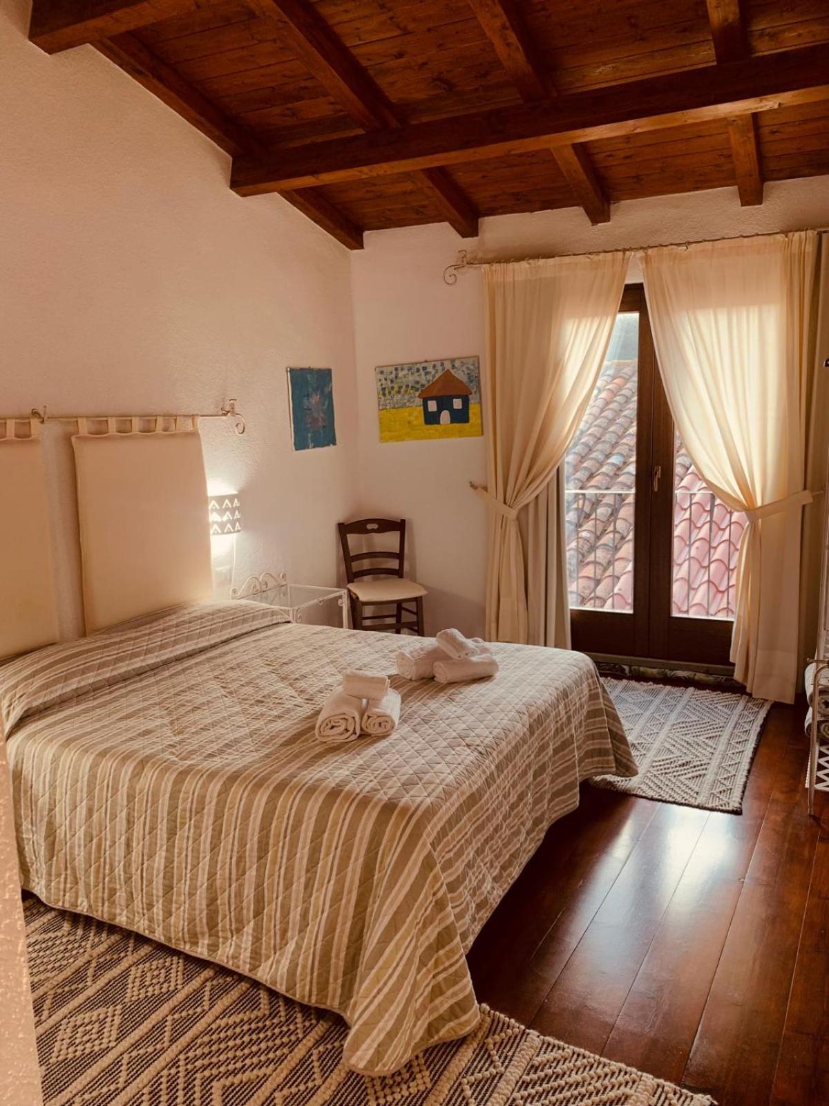 The Templars Guesthouse Santu Lussurgiu Εξωτερικό φωτογραφία