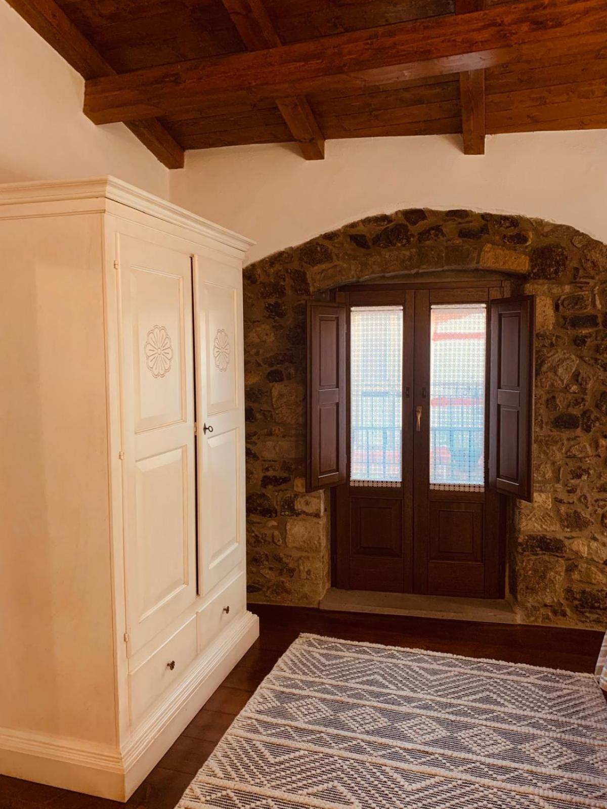 The Templars Guesthouse Santu Lussurgiu Εξωτερικό φωτογραφία